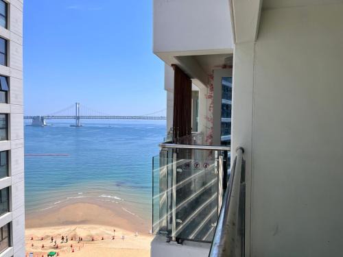 더퍼스트 광안