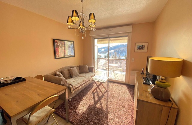 06CL : Nice apartment with terrace and garage