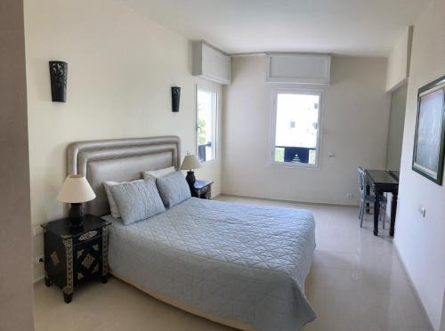 08 Apartement vue piscine avec parking