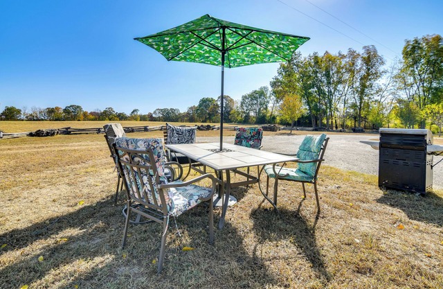 1/2-Mi to Lake: Cabin on 43 Acres in Shell Knob!