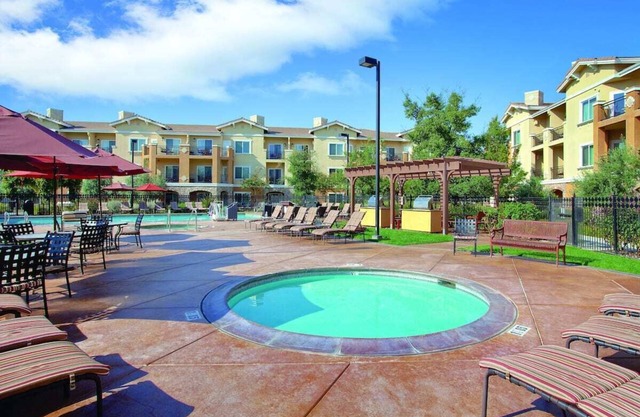 1 bdrm Vino Bello+sofa sleeper sleeps 4 - Bottlerock w/shuttle 4th night free!