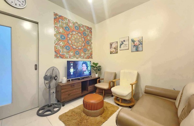 1 Bed Flat - Pool - Parking - Wifi