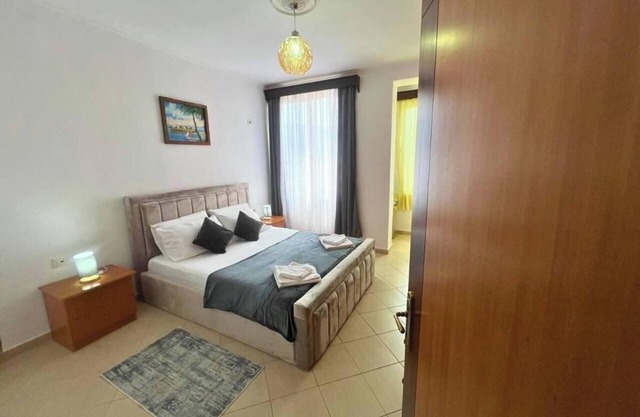 1 bed-Sleeps 4-AirCon-Parking-City Centre