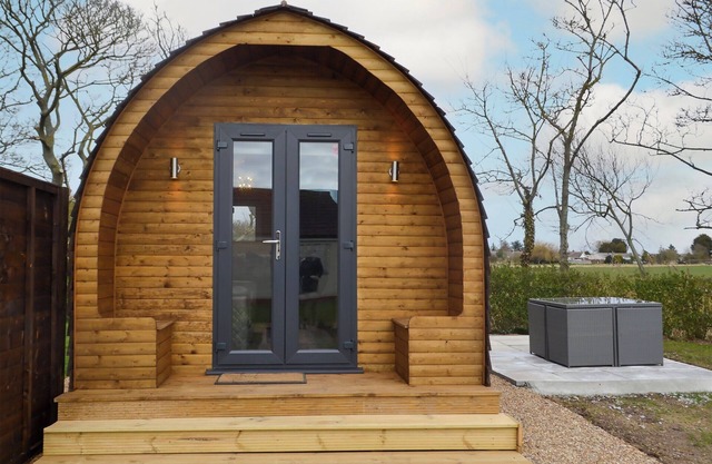 1 bedroom accommodation in Theddlethorpe, near Mablethorpe