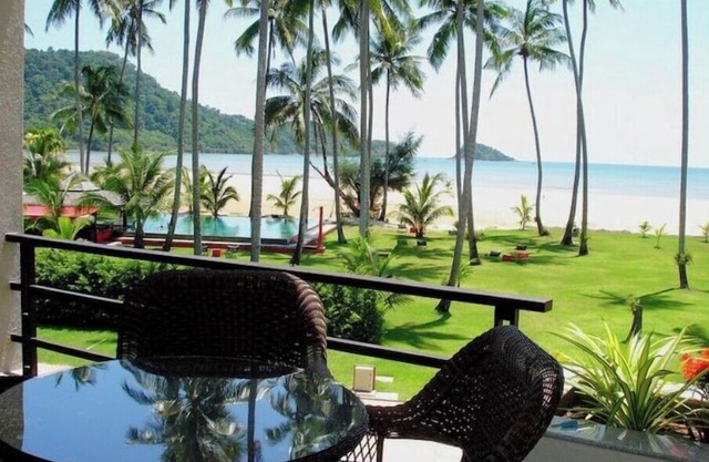 1 Bedroom Beachfront Apartment at Siam Royal View Resort
