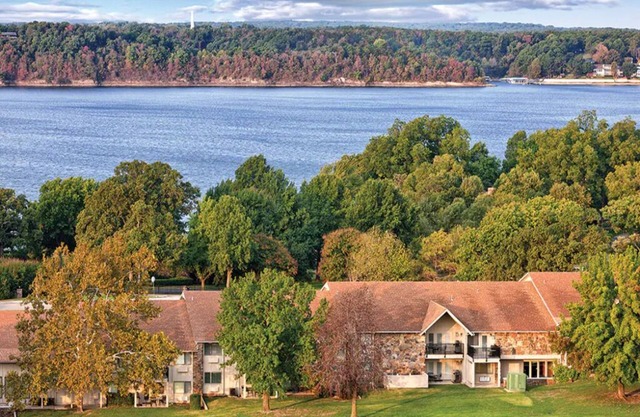 1 Bedroom Condo at Grand Lake!