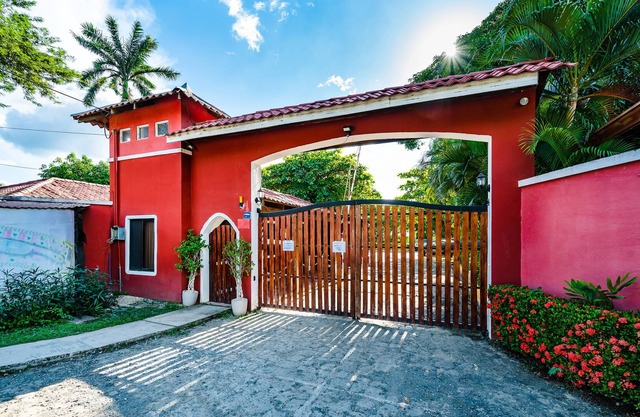 1-Bedroom Unit with Pool Near Beach