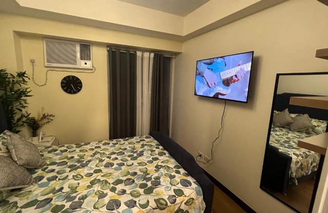 1-BR Condo Unit at The Celandine with Refreshing Balcony-view of the Pool