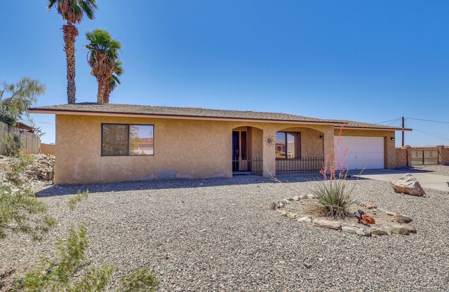 1 Mi to Boat Launch: Lake Havasu City Home w/View