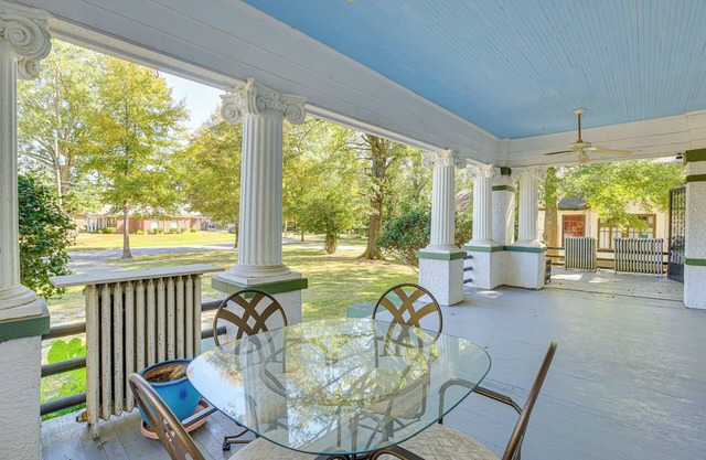 1 Mi to Dtwn Meridian: Historic Home w/Porch!