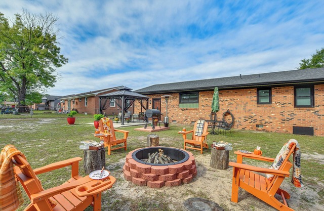 1 Mi to Fort Bragg: Family Home w/Backyard