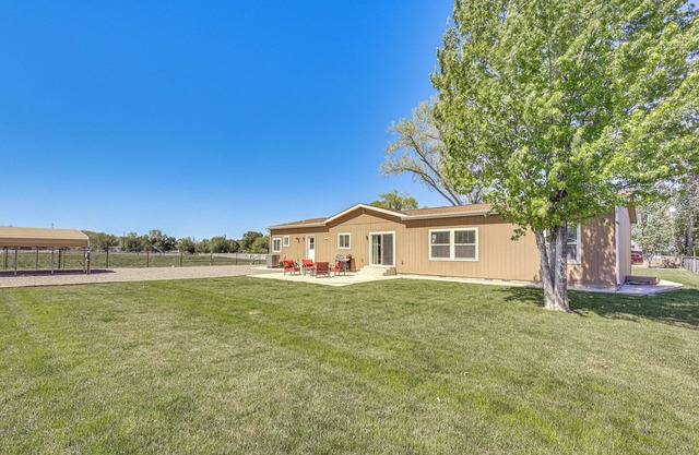 10 Mi to Aztec Ruins: Family Home w/Large Yard!