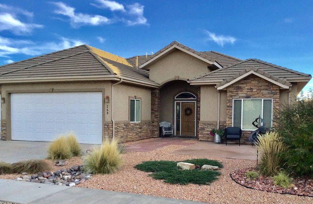 10-Star Rated Vacation Home, centrally located to 10-Star Mother Nature