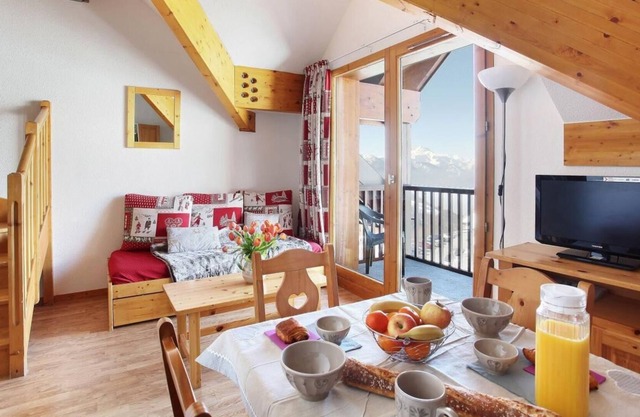 100m from ski lifts, balcony, parking, tv, ski locker, 37-45m², Saint-François Longchamp