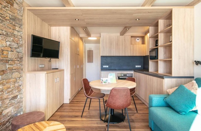 100m from resort center, terrace, parking, tv, ski locker, 23m², Valmorel