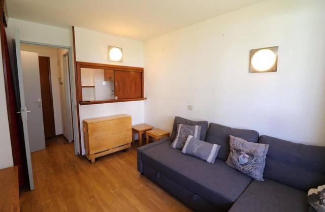 100m from ski slopes, 1st floor, balcony, tv, ski locker, 22m², Tignes