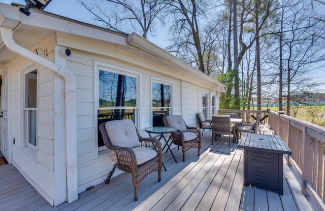 11 Mi to Dtwn Atlanta Conley Home with Yard