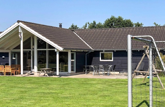 12 person holiday home in Idestrup-By Traum