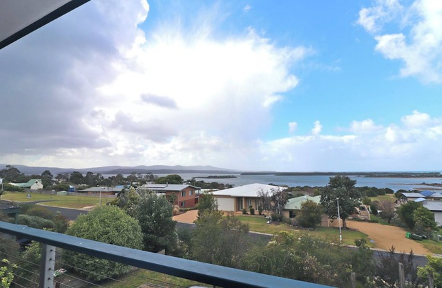 12 Raheen Drive, Mallacoota
