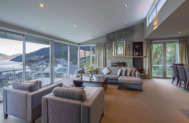 13 Poole Lane by Staysouth
