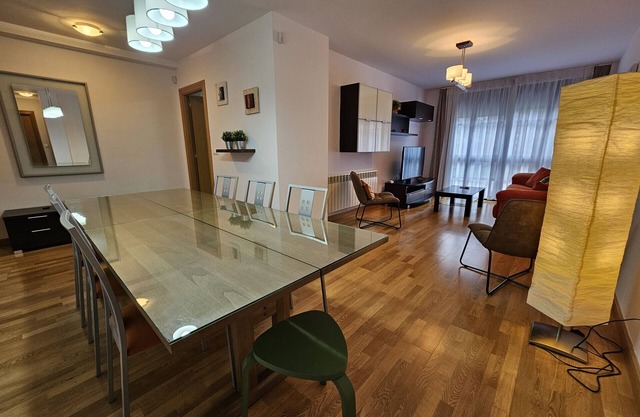 13B01 Apartamento con garaje y terraza