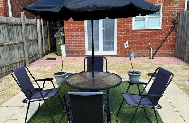 15-MinuteExquisite commute to London City with Unique OutdoorGardennnnnnnnnnnnn