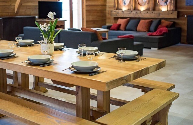 15 person mountain chalet - close to the village centre