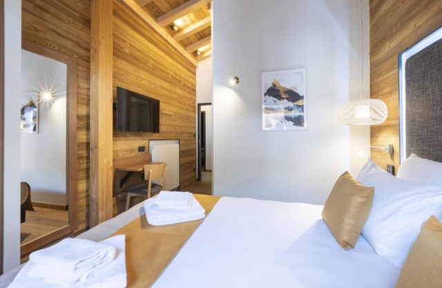 150m from resort center, fitness, swimming pool, sauna, hammam, balcony, fireplace or stove, tv