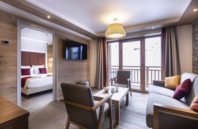 150m from resort center, fitness, swimming pool, sauna, hammam, balcony, fireplace or stove, tv