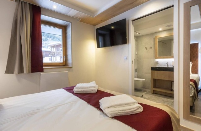 150m from resort center, fitness, swimming pool, sauna, hammam, balcony, fireplace or stove, tv