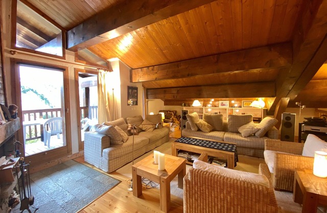 170m2 duplex apartment in Les Arcs 2000, ski in/ski out, Mont Blanc view