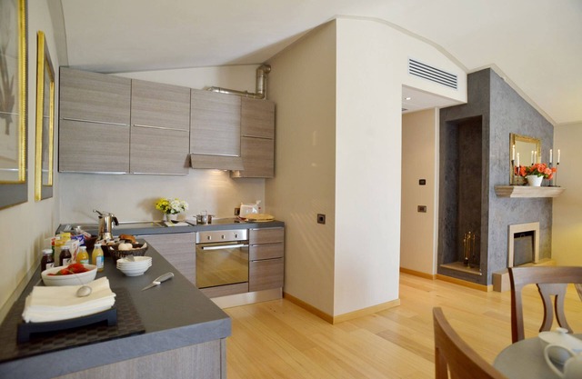 1750 square feet, 2 bedrooms, 2 bathrooms, kitchen & living, panoramic terrace