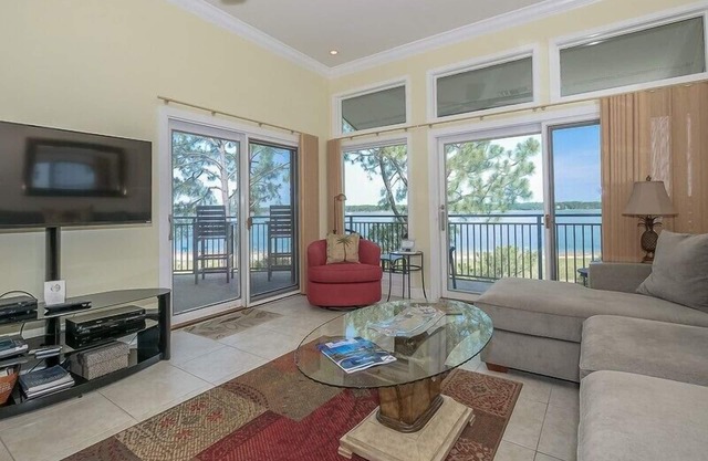 1898 Beachside Tennis ~ 4th Floor Villa with Fantastic Water Views & Free Tennis