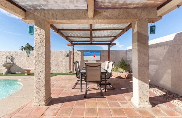 1900 Sqft House 5beds,3bath With Heated Pool,spa,bbq