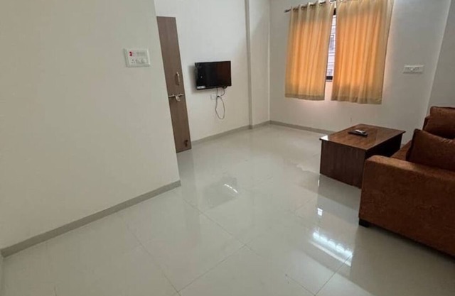1BHK Comfy Stay 4