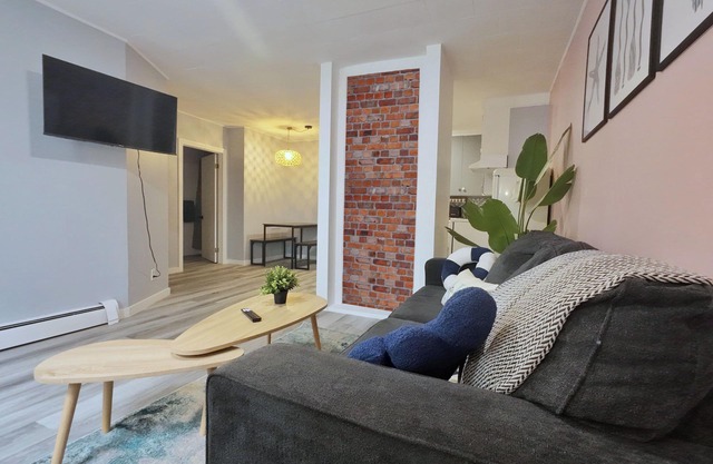 1BR + Backyard Bliss - Apt 6