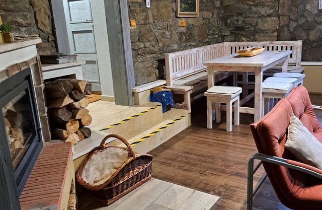 1st flat with two bedrooms and fireplace