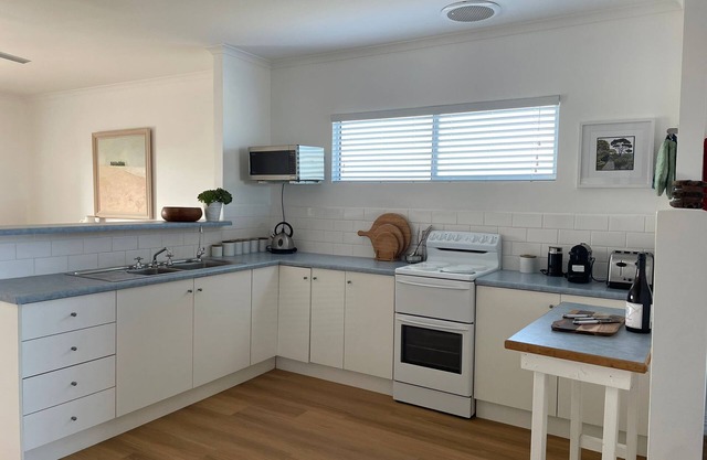 2/50 Hargreaves Rd - Ocean Views