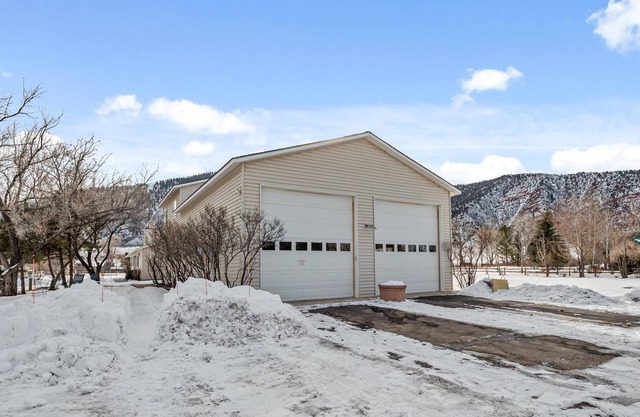 2 Acre Remodel WalkTo Willits