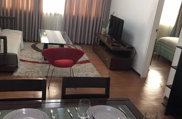 2 Bdrm Condo in Cebu - Opposite Ayala