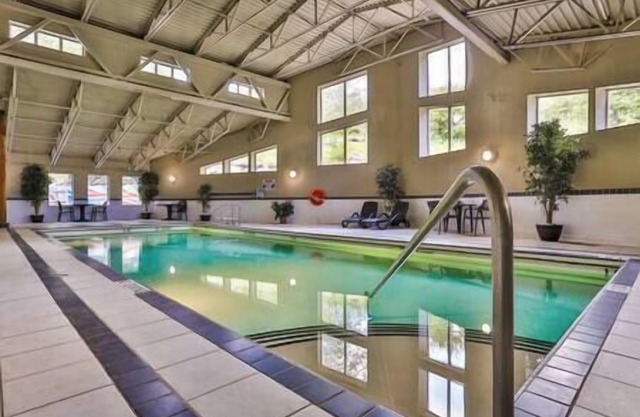 2 BDRM Condo - Superb Facilities - Great Location