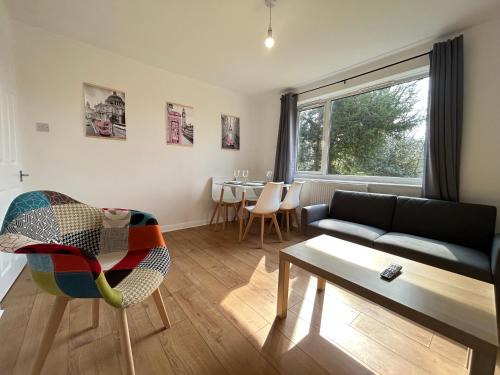 2 bed flat in Purley Less than 30 minutes to central London