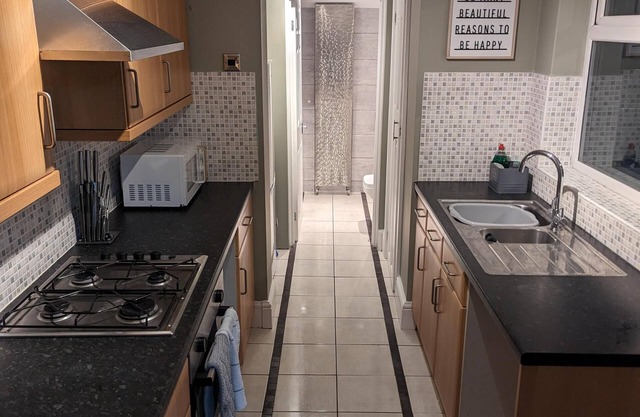 2 Bed House - Garden & Excellent Wifi