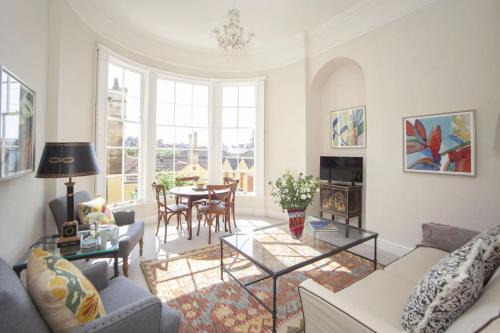 2 Bed in Bath oc-bhr57