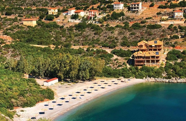 2 bedroom accommodation in Varia Kinouria