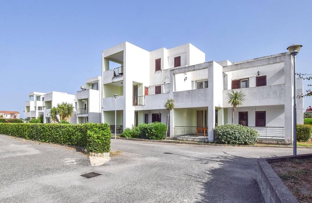 2 bedroom accommodation in Isca Marina