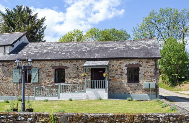 2 bedroom accommodation in Buckland Brewer, near Bideford