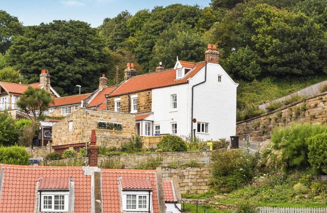 2 bedroom accommodation in Sandsend