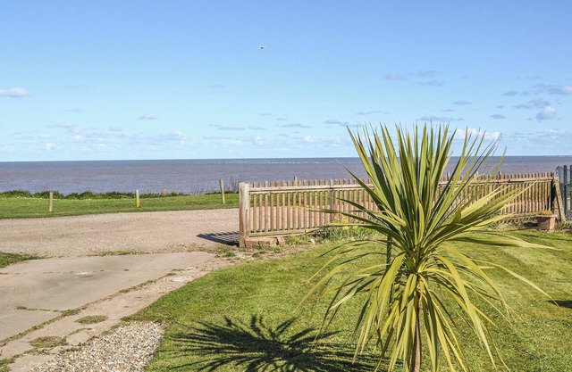 2 bedroom accommodation in Scratby