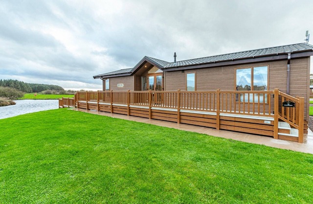 2 bedroom accommodation in Annan